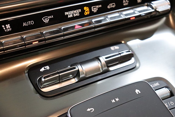 Mercedes-Benz V300 d 29 of 30