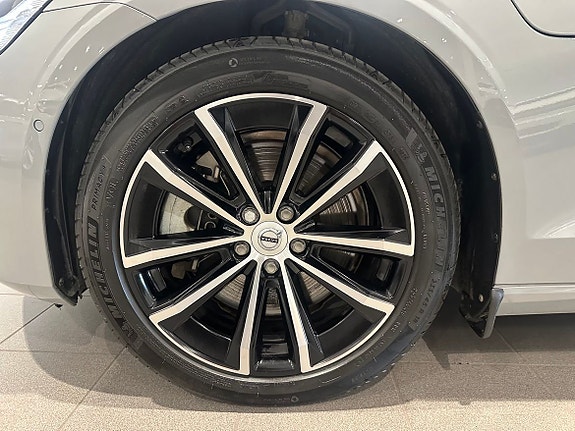Volvo V60 3 of 19