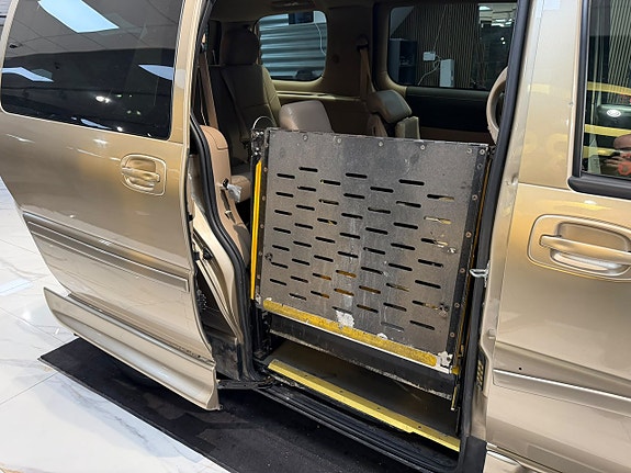Chevrolet Uplander 16 of 23
