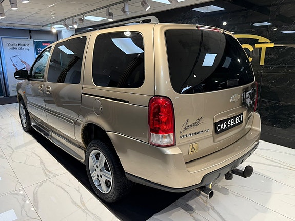 Chevrolet Uplander 3 of 23