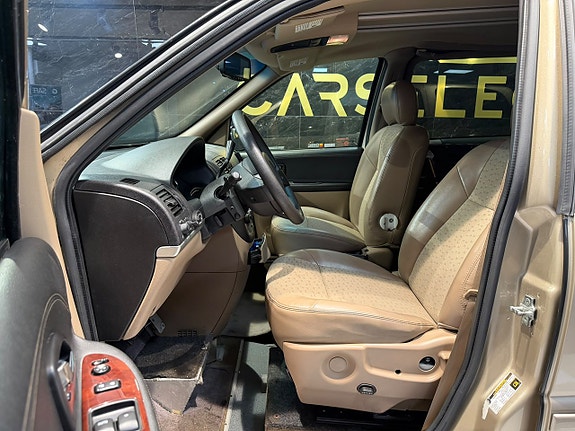 Chevrolet Uplander 12 of 23