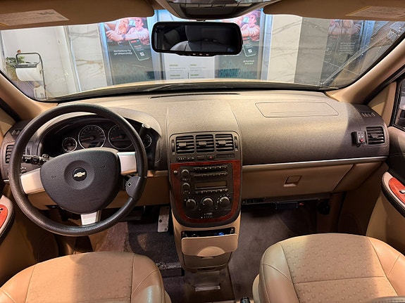 Chevrolet Uplander 9 of 23