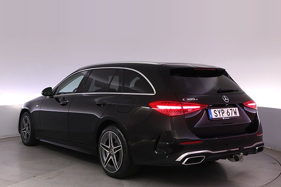 Mercedes-Benz C300 4 of 27