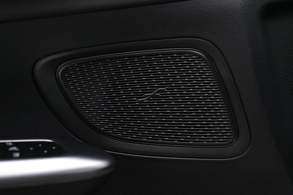 Mercedes-Benz C300 20 of 27