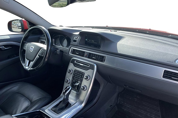 Volvo V70 16 of 26