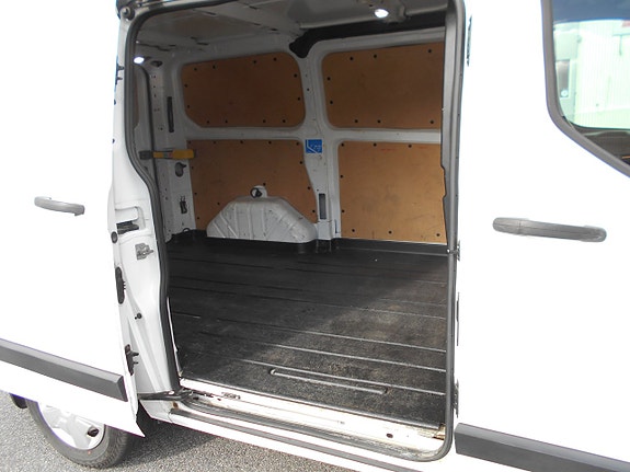 Ford Transit Custom 6 of 8