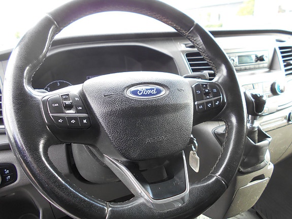 Ford Transit Custom 8 of 8
