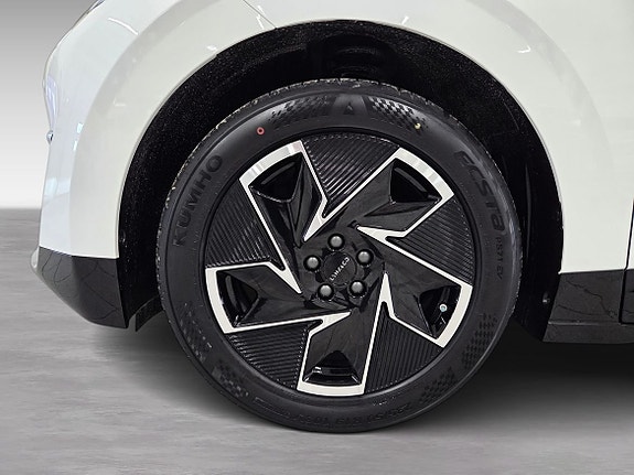 Lynk & Co 02 17 of 17