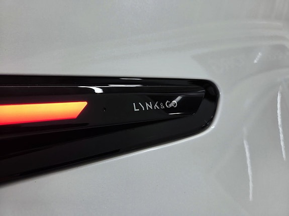 Lynk & Co 02 14 of 17