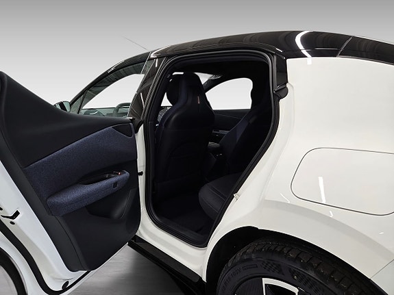 Lynk & Co 02 12 of 17
