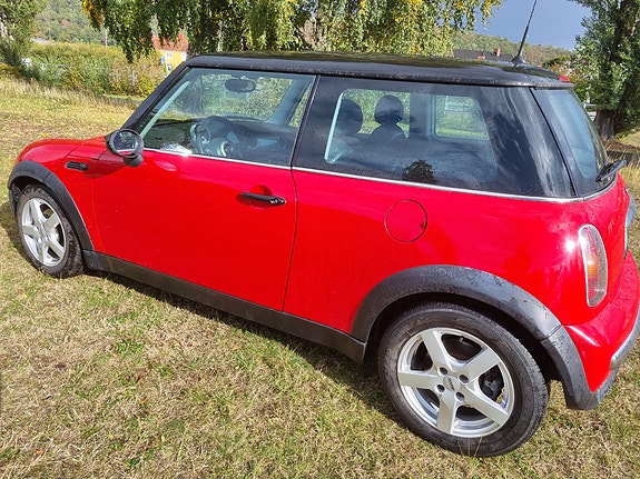 MINI Cooper 6 of 12