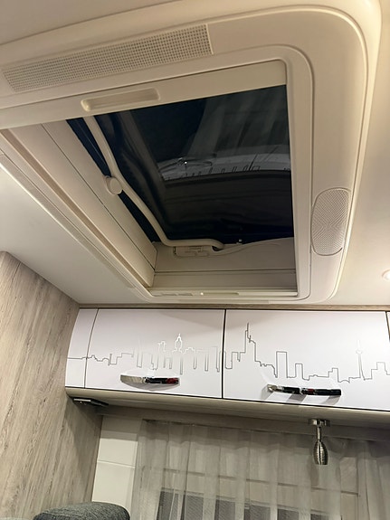 Mercedes-Benz Sprinter Bravia Swan 699 premium 7 of 21