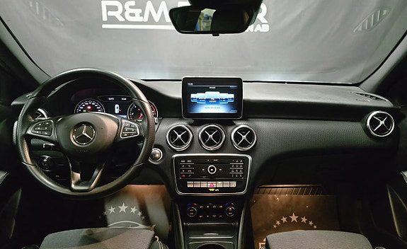 Mercedes-Benz A200 11 of 30