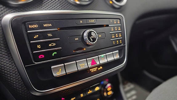 Mercedes-Benz A200 18 of 30