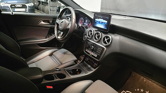 Mercedes-Benz A200 12 of 30