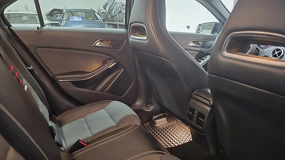 Mercedes-Benz A200 15 of 30