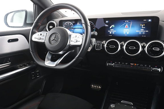 Mercedes-Benz B250 e 14 of 30
