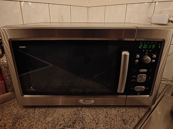 Whirlpool Microvågsugn med grill och ånga