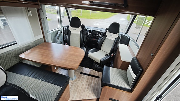 LMC I 745 BLACK LINE | ALDE | VÄLUTRUSTAD 8 of 17