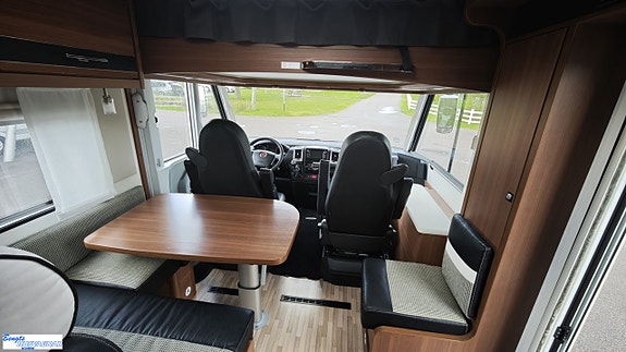LMC I 745 BLACK LINE | ALDE | VÄLUTRUSTAD 6 of 17
