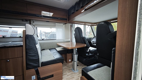 LMC I 745 BLACK LINE | ALDE | VÄLUTRUSTAD 5 of 17