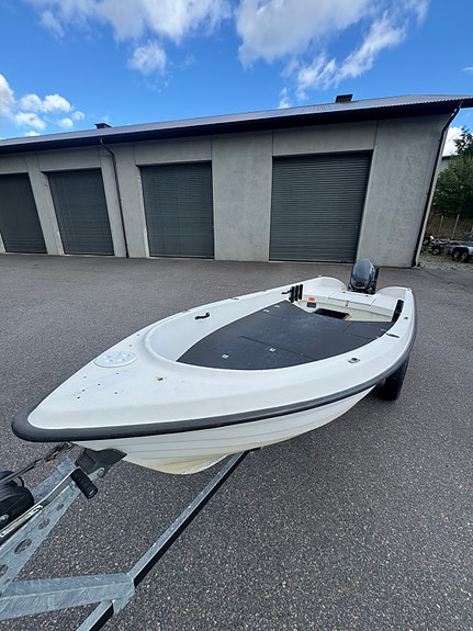 Ryds 465R med praktiskt kastdäck 2 of 7