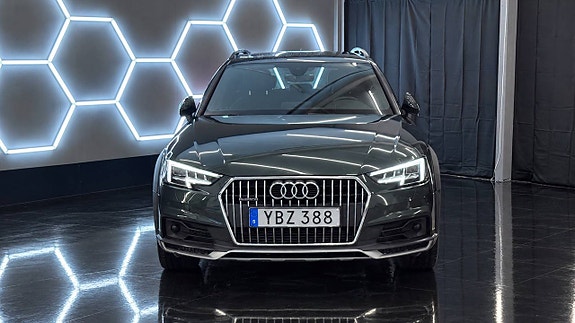 Audi A4 allroad 2 of 23