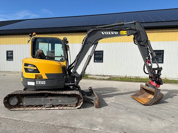 Volvo ECR58D grävmaskin, rototilt, stållarver 4 of 7