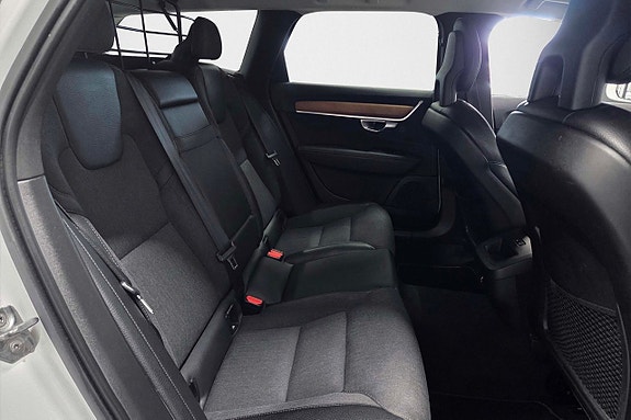 Volvo V90 Cross Country 11 of 22