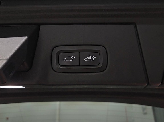 Volvo V90 Cross Country 14 of 22