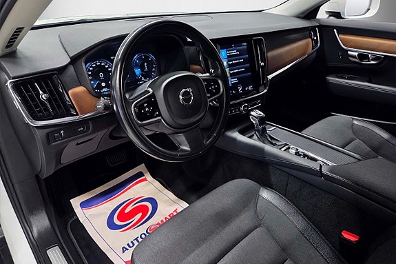 Volvo V90 Cross Country 8 of 22