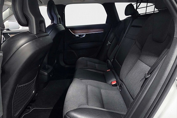 Volvo V90 Cross Country 12 of 22