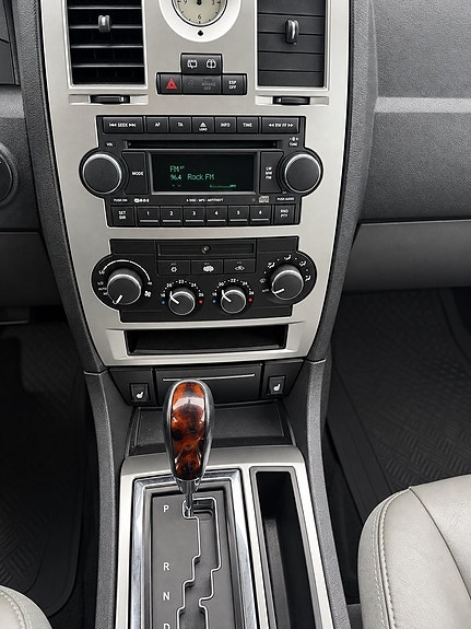 Chrysler 300C 9 of 10
