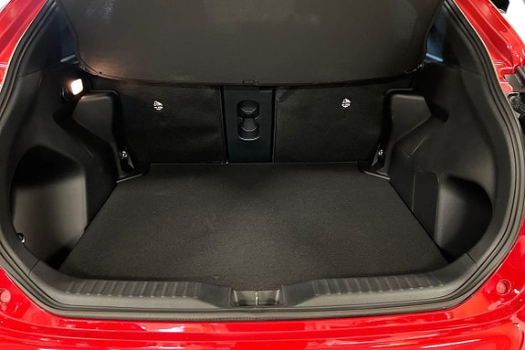Toyota Yaris Cross 12 of 21