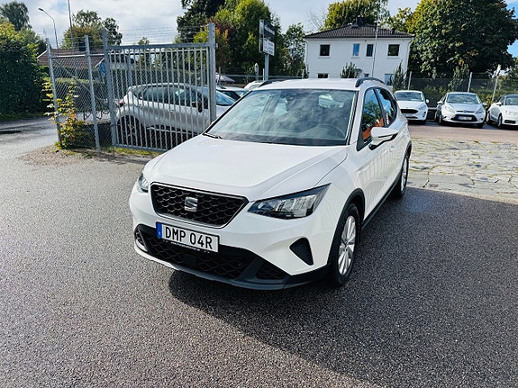 Seat Arona 2 of 23