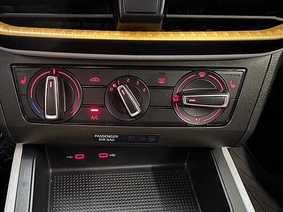 Seat Arona 23 of 23