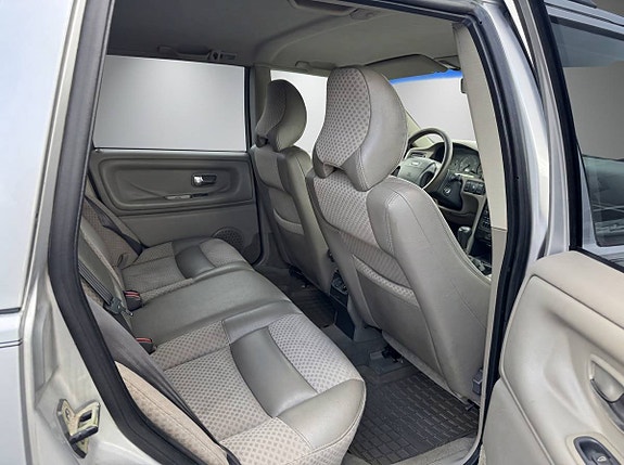 VOLVO V70 2.4 170 ch BVM - ATTELAGE - 276500 km