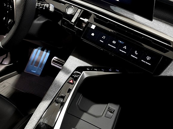Peugeot 5008 10 of 14