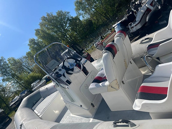 Zodiac 550 2 of 6
