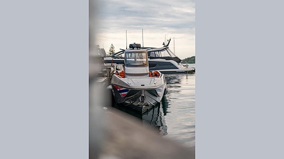 Sunseeker Hawk 38 - 2019 11 of 24
