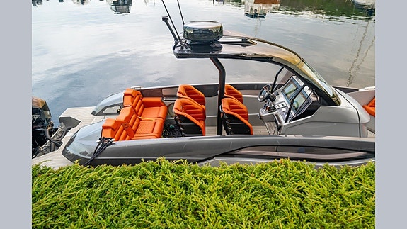 Sunseeker Hawk 38 - 2019 5 of 24
