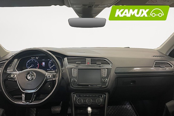Volkswagen Tiguan 10 of 26