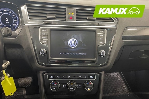 Volkswagen Tiguan 11 of 26