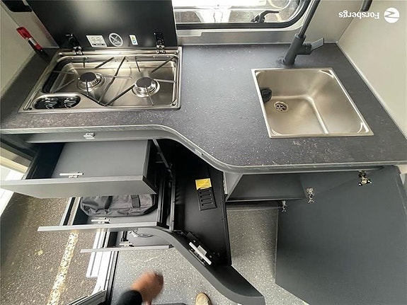 Adria ACTION SPORTS 391 LH / Smidig vagn perfekt för två / 7 of 15
