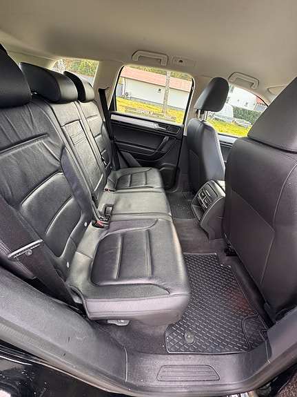 Volkswagen Touareg 11 of 14