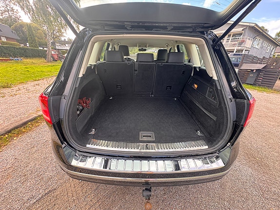 Volkswagen Touareg 10 of 14