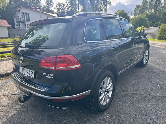 Volkswagen Touareg 9 of 14