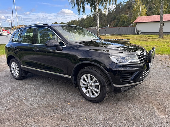 Volkswagen Touareg 2 of 14