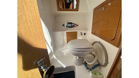 Schaefer Phantom 245 -05 Volvo Penta 5,0 GXI -05 21 of 22