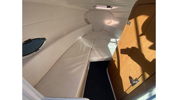 Schaefer Phantom 245 -05 Volvo Penta 5,0 GXI -05 18 of 22